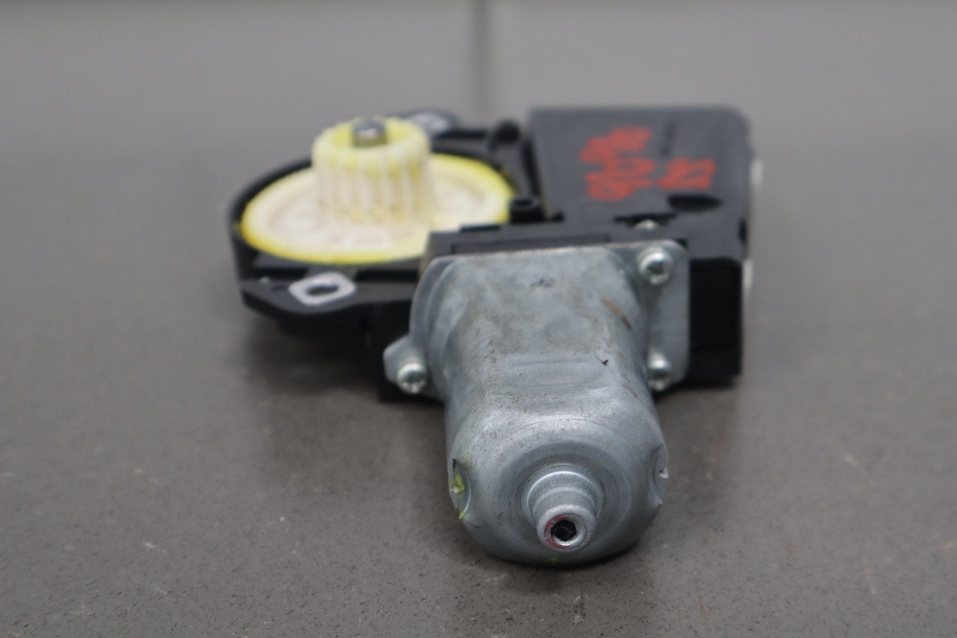 2007 - 2014 Cadillac Chevrolet GMC Sunroof Moonroof Hatch Power Motor OEM