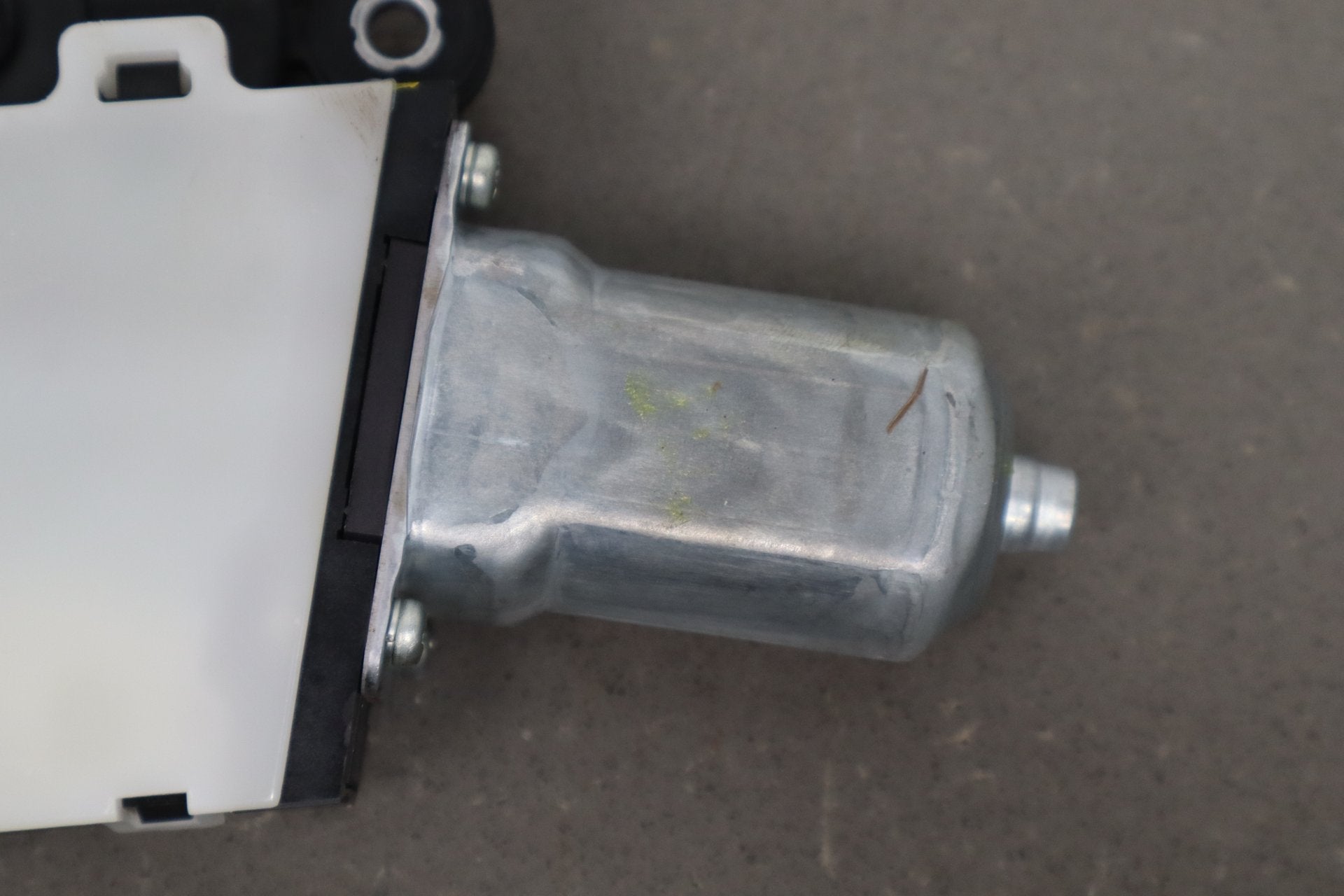 2007 - 2014 Cadillac Chevrolet GMC Sunroof Moonroof Hatch Power Motor OEM