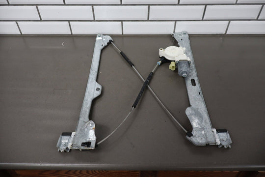 2007 - 2014 Cadillac Escalade ESV Left Rear Door Regulator 20945140 OEM