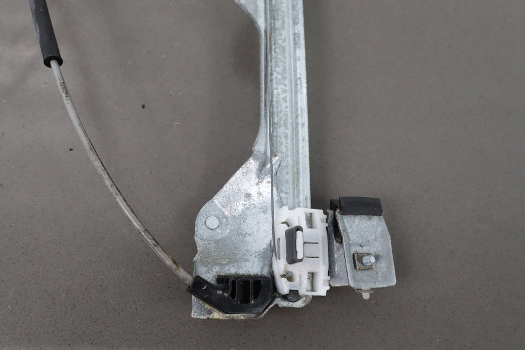 2007 - 2014 Cadillac Escalade ESV Left Rear Door Regulator 20945140 OEM