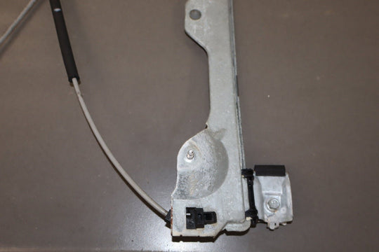 2007 - 2014 Cadillac Escalade ESV Right Rear Door Regulator 20945141 OEM
