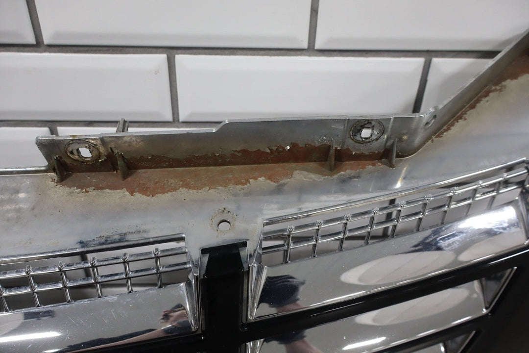 2007 - 2014 Cadillac Escalade Grille 23190289 OEM (Black Raven)