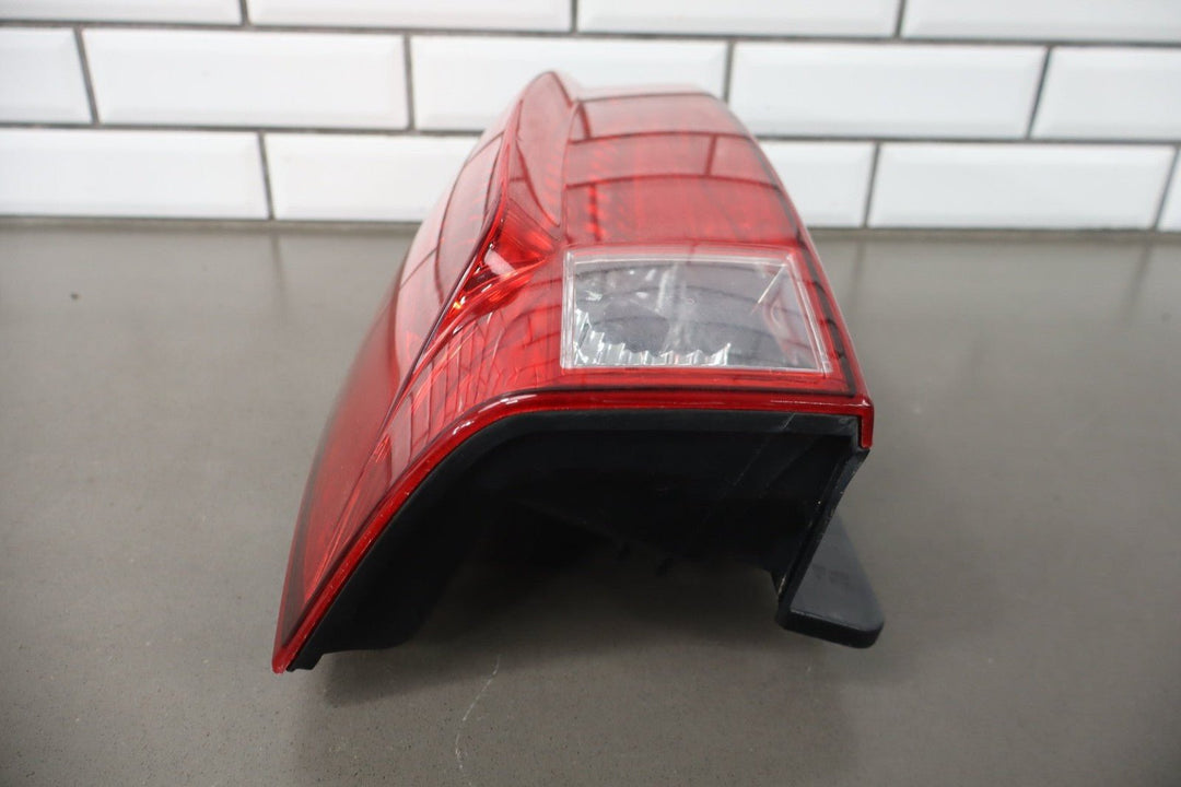 2007 - 2014 Cadillac Escalade Left Tail Light 22884387 OEM