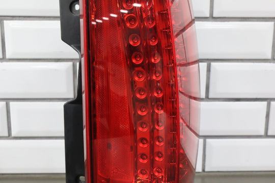 2007 - 2014 Cadillac Escalade Right Tail Light 22884388 OEM