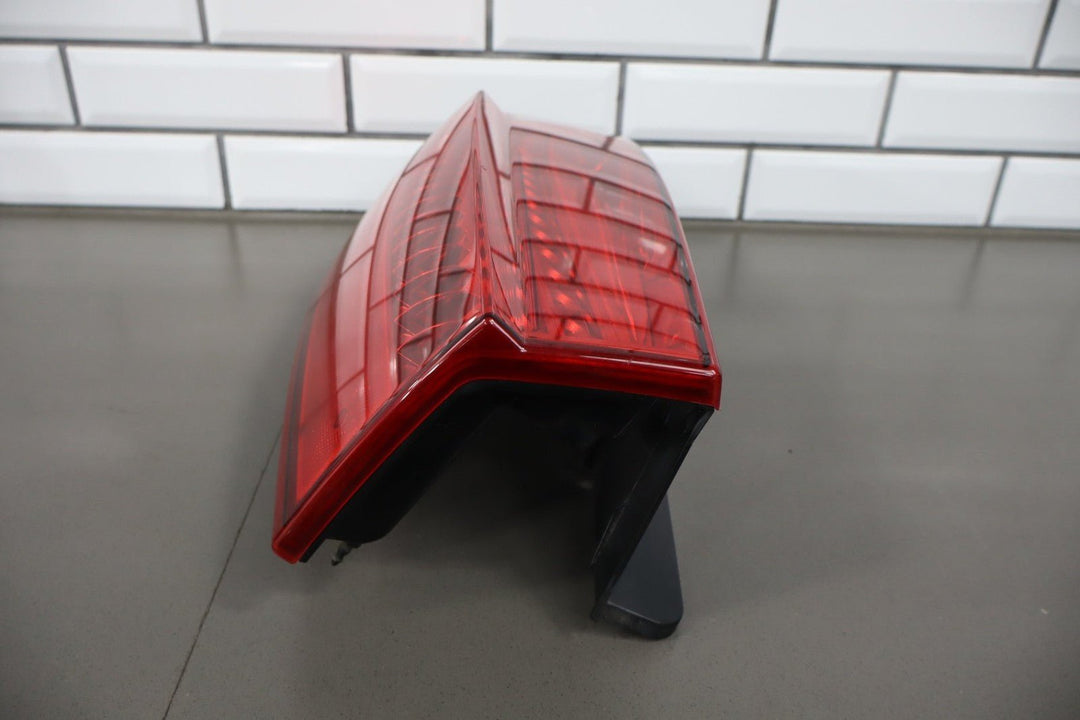 2007 - 2014 Cadillac Escalade Right Tail Light 22884388 OEM