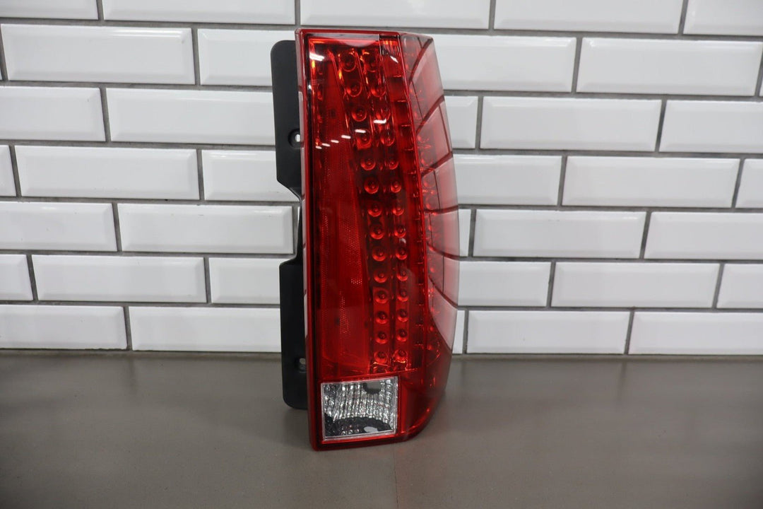 2007 - 2014 Cadillac Escalade Right Tail Light 22884388 OEM