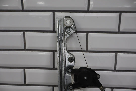 2007 - 2014 Chevrolet Suburban Left Front Door Regulator 20945138 OEM