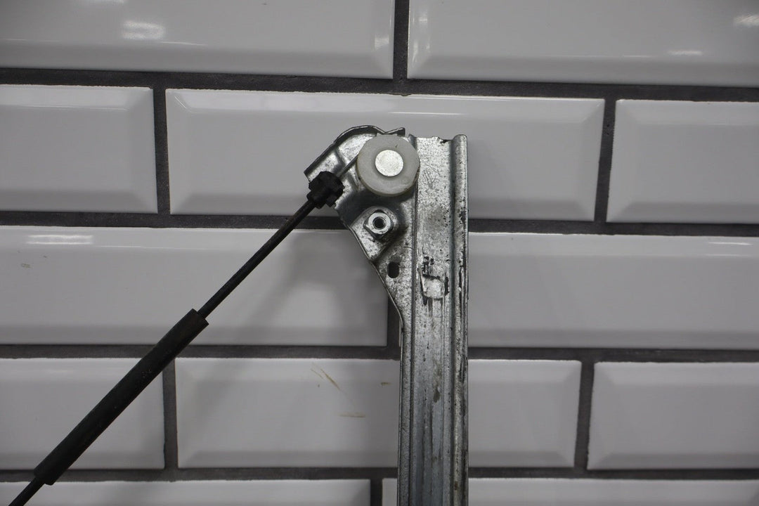 2007 - 2014 Chevrolet Suburban Left Front Door Regulator 20945138 OEM