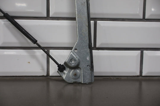 2007 - 2014 Chevrolet Suburban Left Front Door Regulator 20945138 OEM