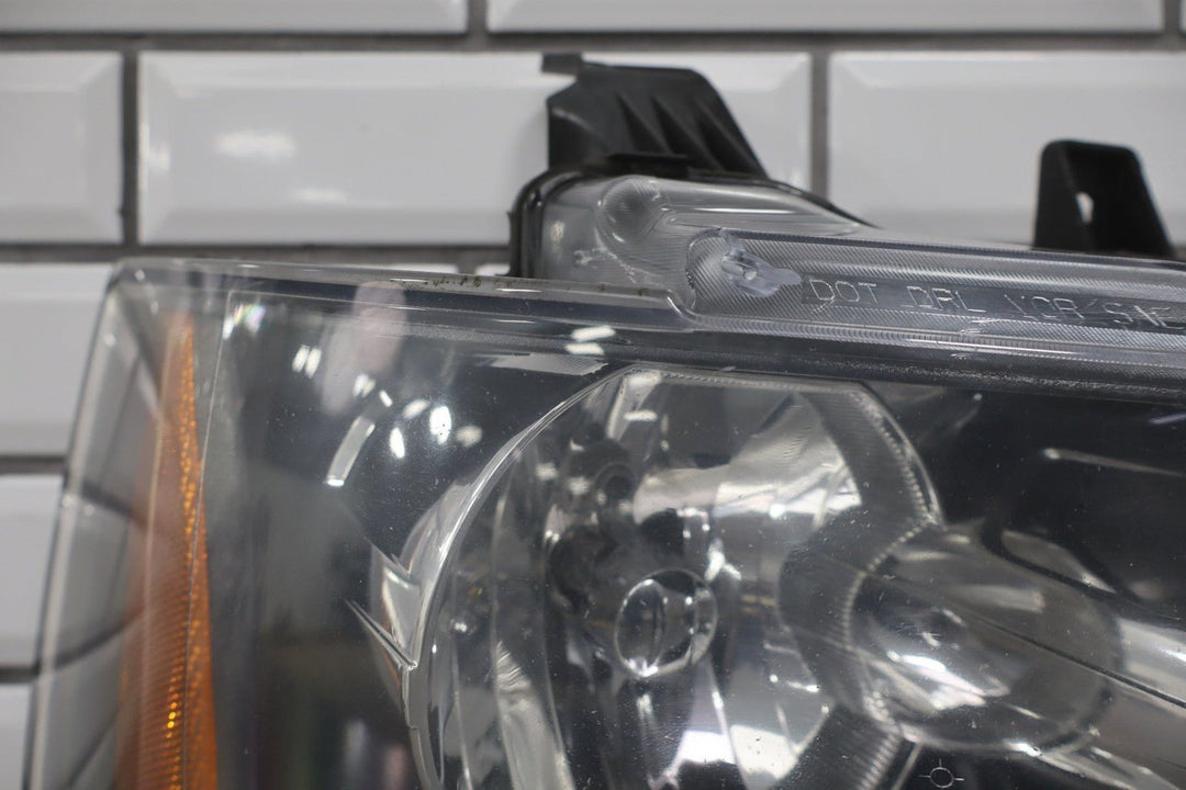 2007 - 2014 Chevrolet Suburban Right Headlamp 20760579 OEM