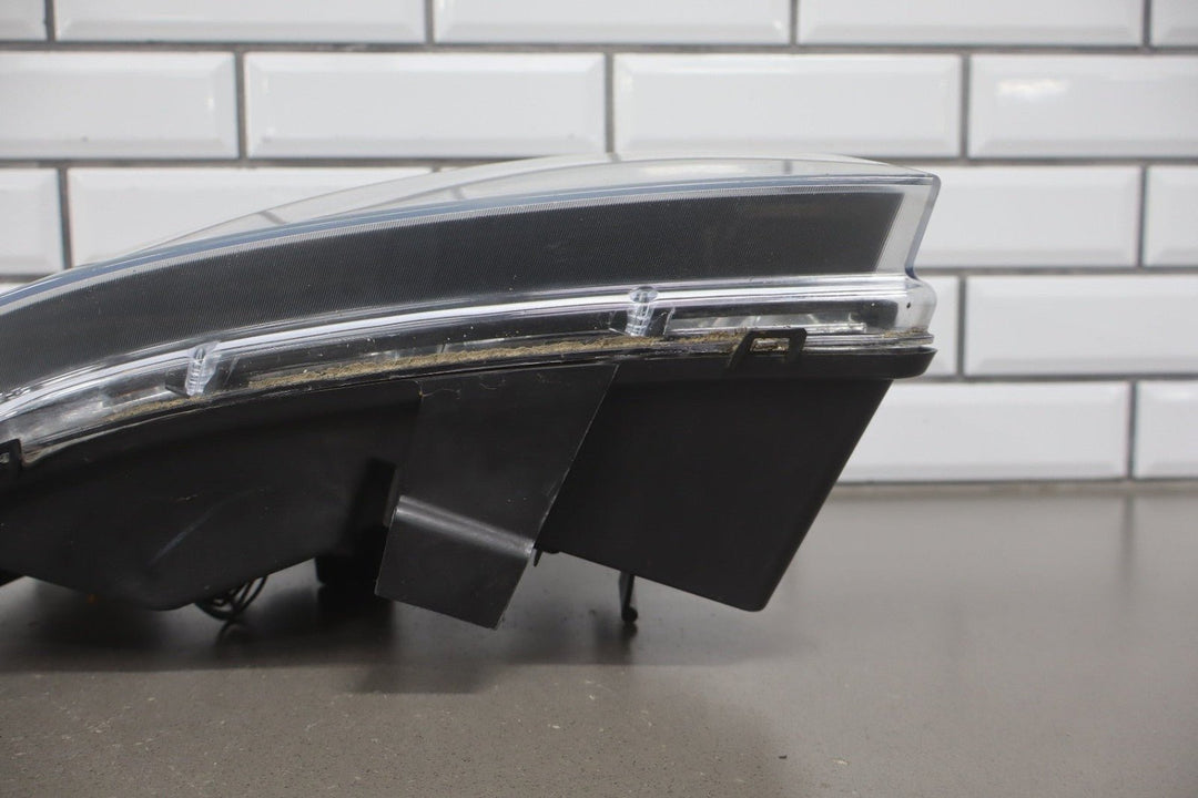 2007 - 2014 Chevrolet Suburban Right Headlamp 20760579 OEM