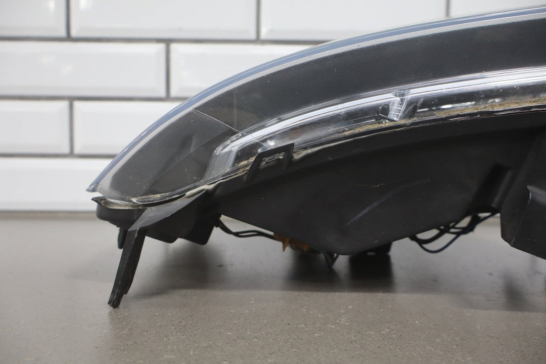 2007 - 2014 Chevrolet Suburban Right Headlamp 20760579 OEM