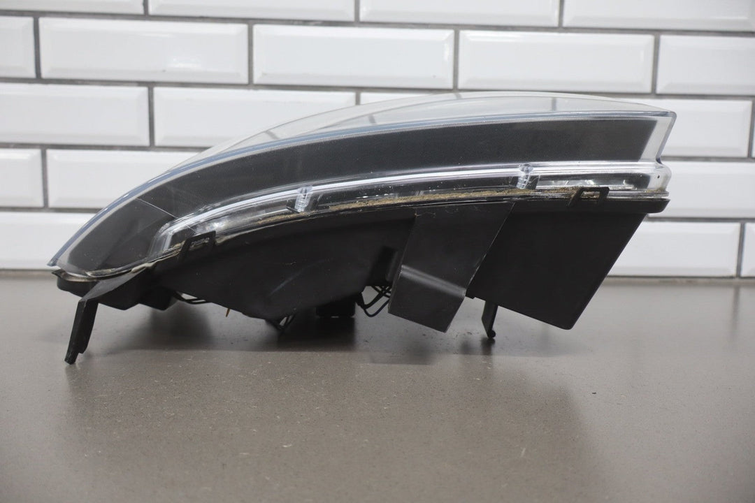 2007 - 2014 Chevrolet Suburban Right Headlamp 20760579 OEM