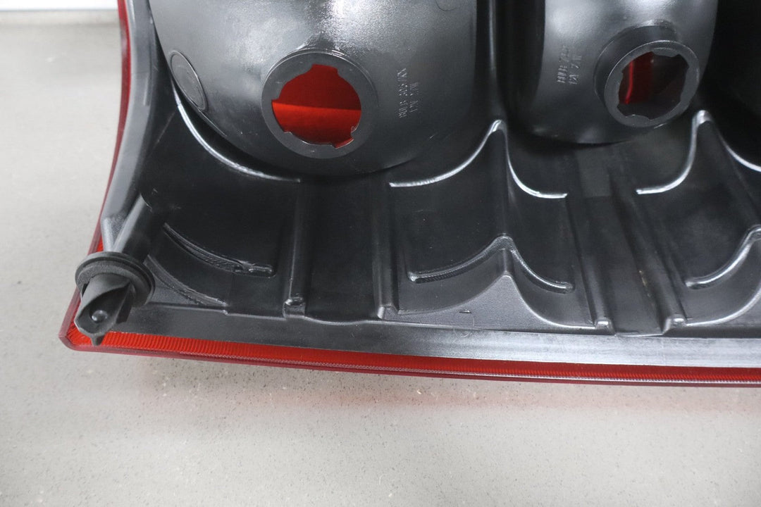 2007 - 2014 Chevrolet Suburban Right Tail Light 22837924 OEM