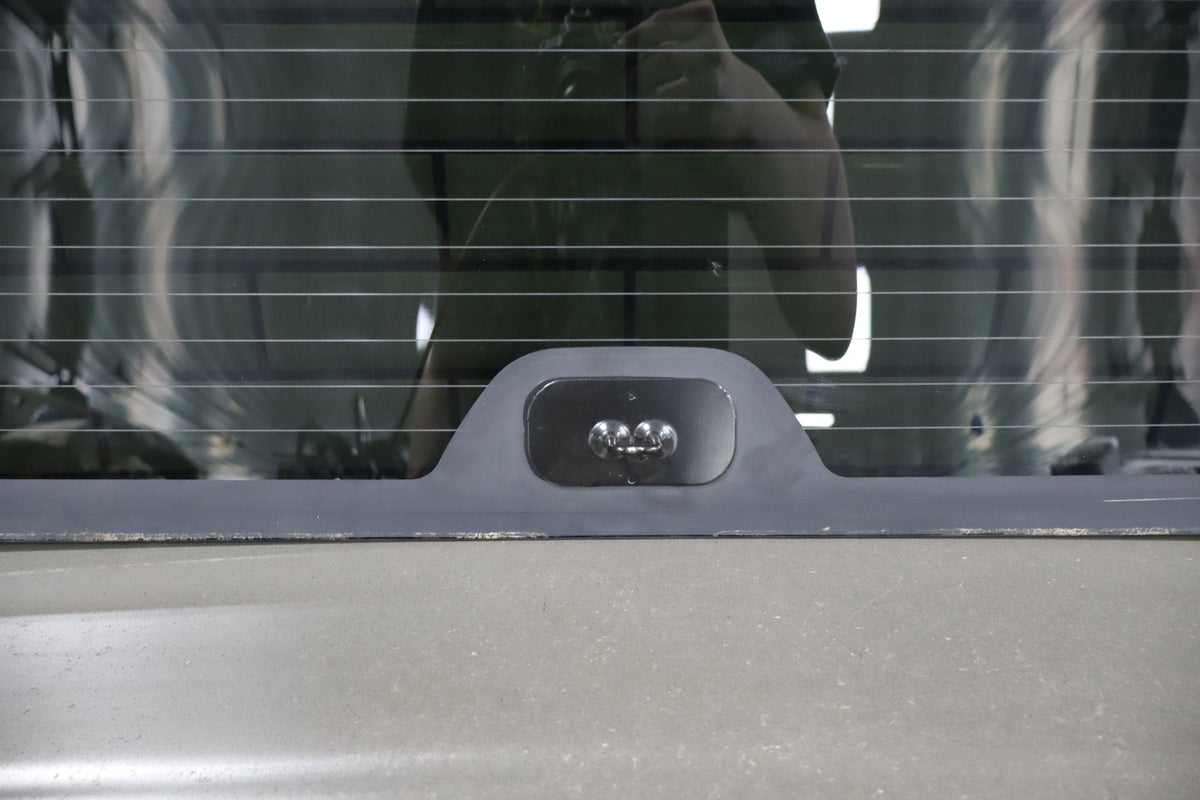 2007-2014 Chevrolet Tahoe Back Window Glass 25916024 OEM
