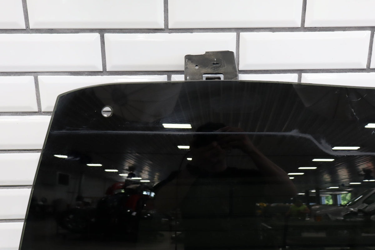 2007-2014 Chevrolet Tahoe Back Window Glass 25916024 OEM