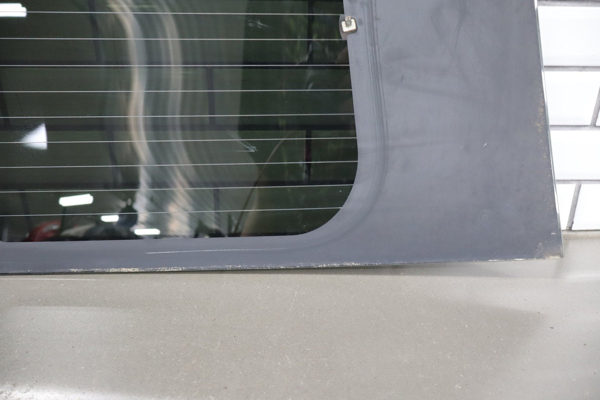 2007-2014 Chevrolet Tahoe Back Window Glass 25916024 OEM