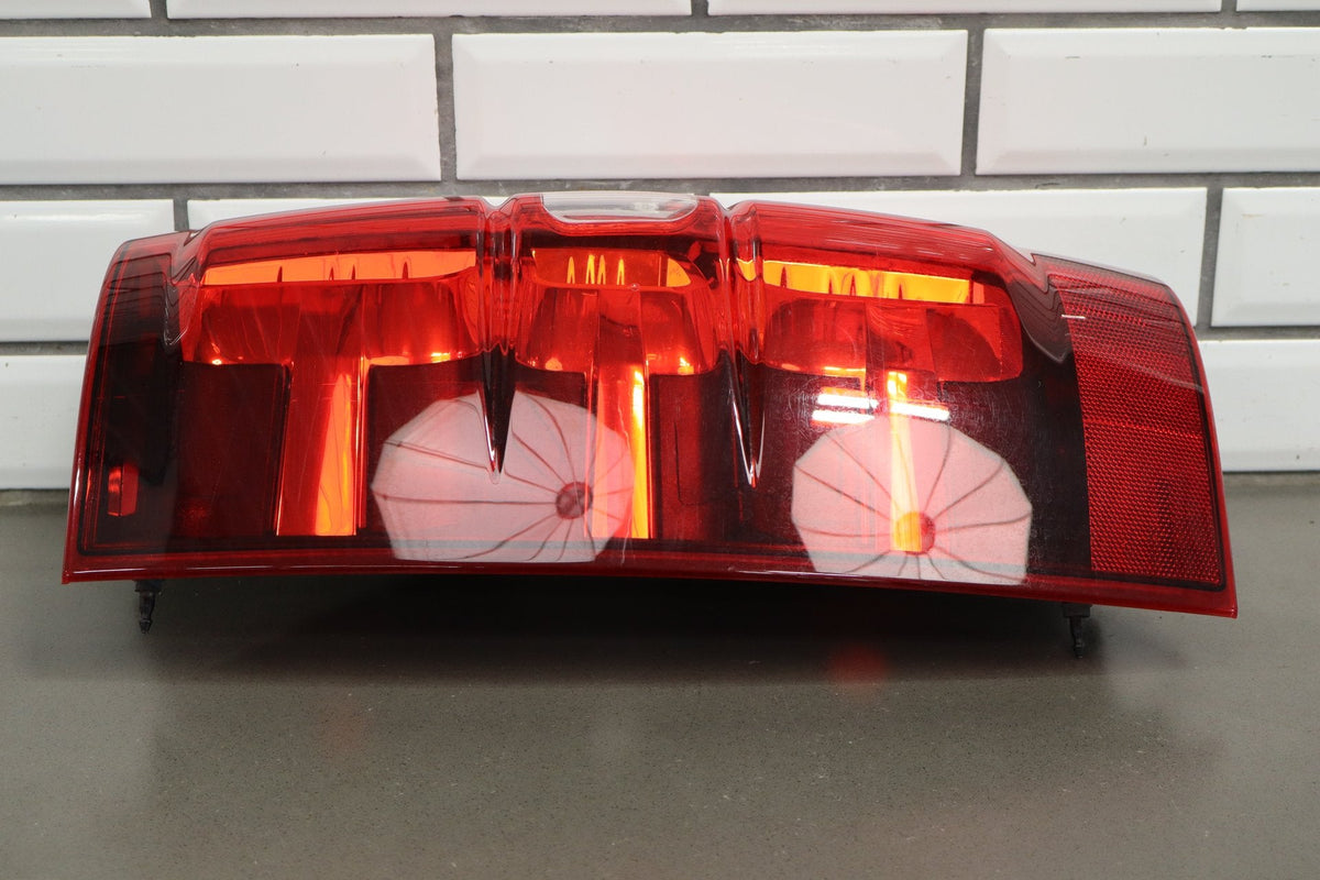 2007-2014 Chevrolet Tahoe Left Tail Light 22837923 OEM