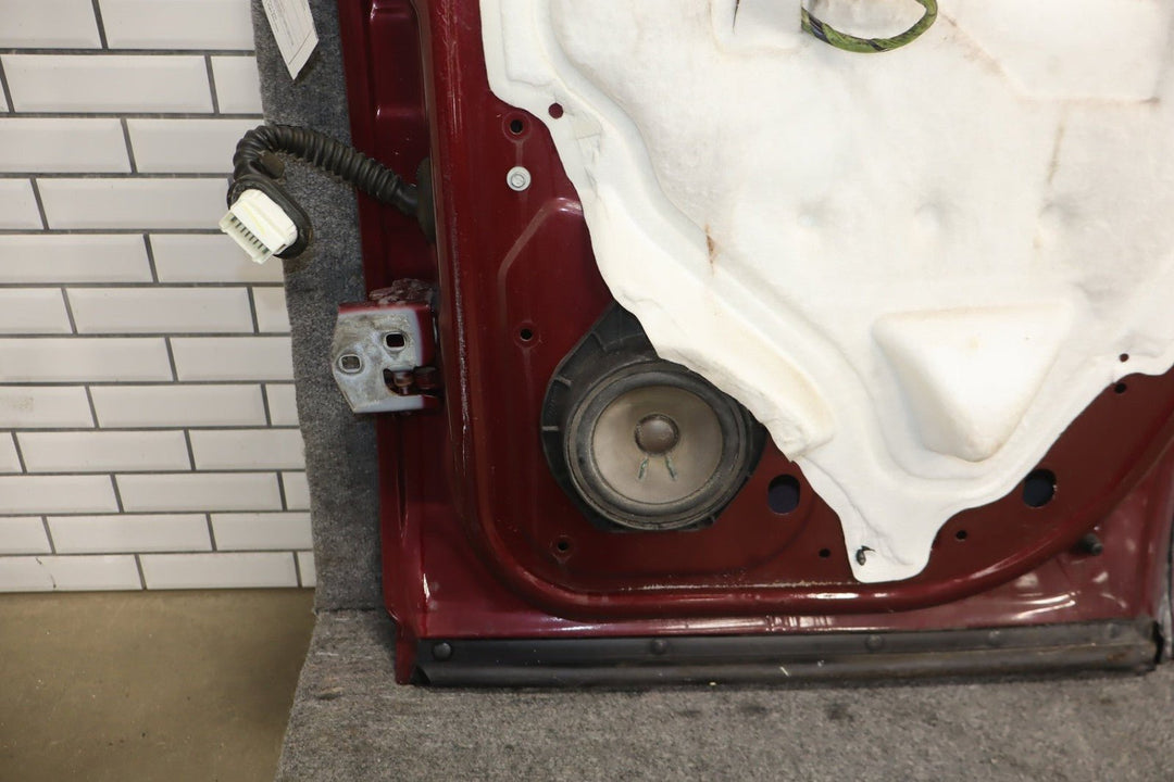 2007 - 2014 Chevrolet Tahoe Right Rear Door Ruby Red ( 66 ) 22892598