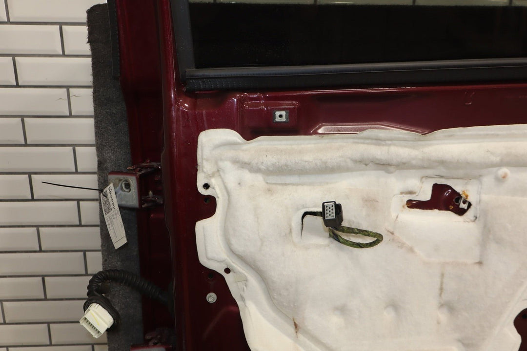 2007 - 2014 Chevrolet Tahoe Right Rear Door Ruby Red ( 66 ) 22892598