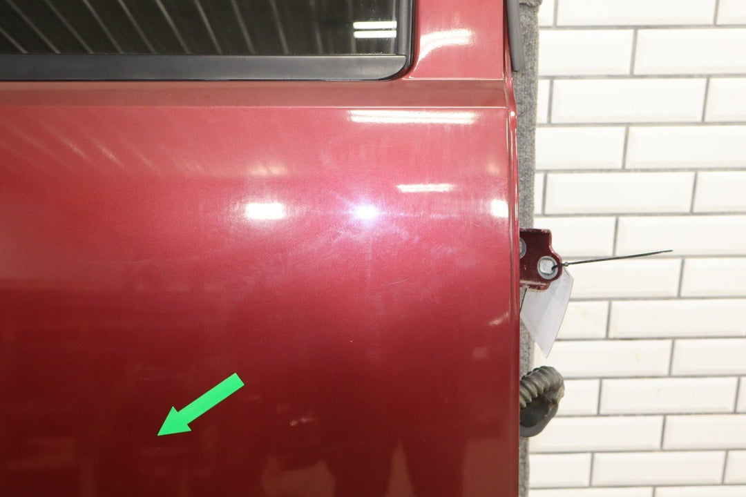 2007 - 2014 Chevrolet Tahoe Right Rear Door Ruby Red ( 66 ) 22892598