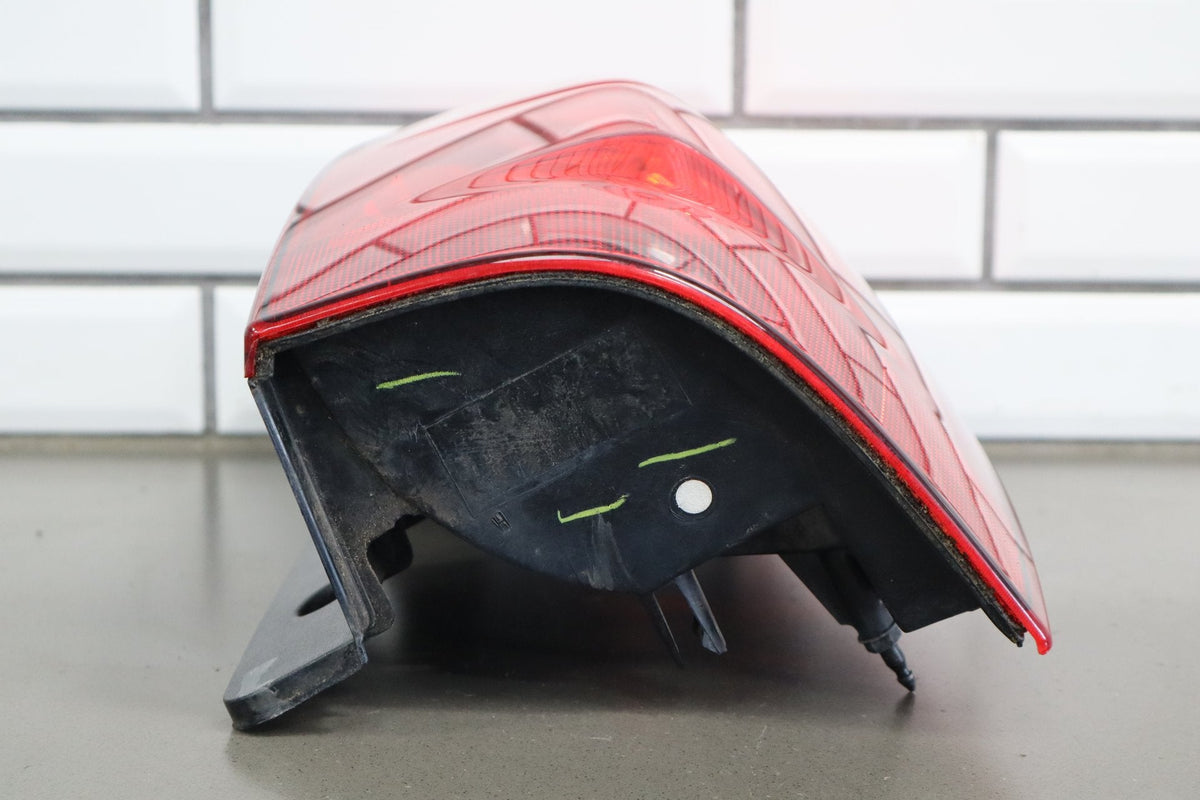 2007-2014 Chevrolet Tahoe Right Tail Light 22837924 OEM