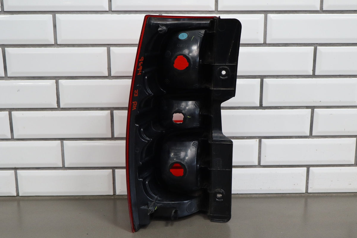 2007-2014 Chevrolet Tahoe Right Tail Light 22837924 OEM
