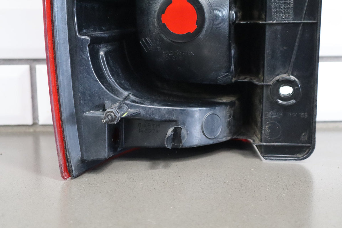 2007-2014 Chevrolet Tahoe Right Tail Light 22837924 OEM