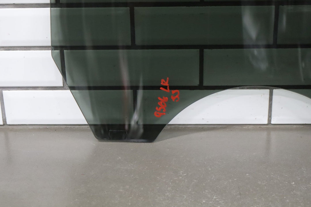 2007 - 2014 GMC Sierra 2500 Left Rear Door Window 15175371 OEM