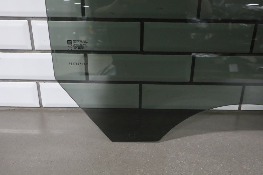 2007 - 2014 GMC Sierra 2500 Left Rear Door Window 15175371 OEM