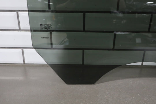 2007 - 2014 GMC Sierra 2500 Left Rear Door Window 15175371 OEM