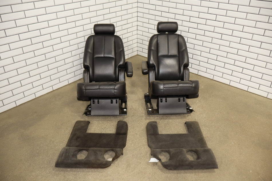 2007-2014 GMC Yukon 2nd Row Captain Chairs Leather Ebony SWB