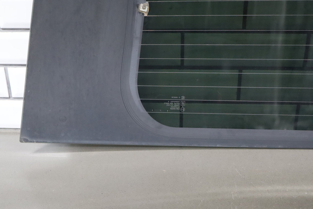 2007-2014 GMC Yukon Back Window Heated Privacy Glass 25916024
