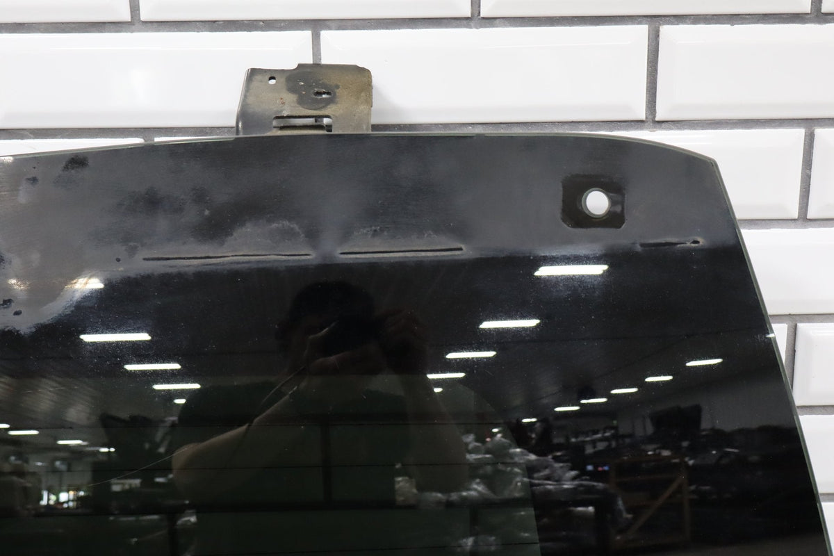 2007-2014 GMC Yukon Back Window Heated Privacy Glass 25916024
