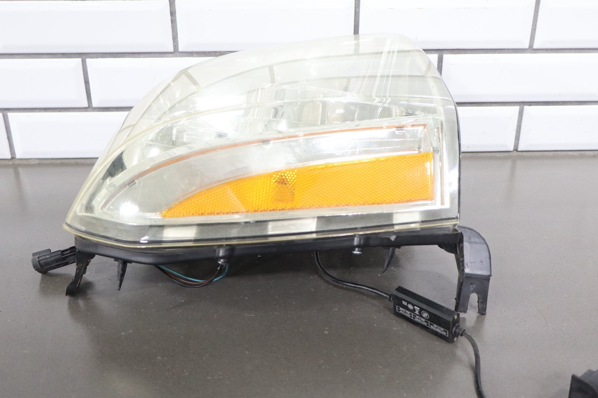 2007-2014 GMC Yukon Headlamp Set Pair Left/Right Aftermarket Replacements