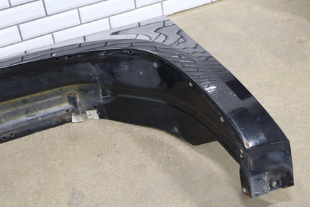 2007-2014 GMC Yukon Left Fender 25819550 Carbon Black 58 25819550