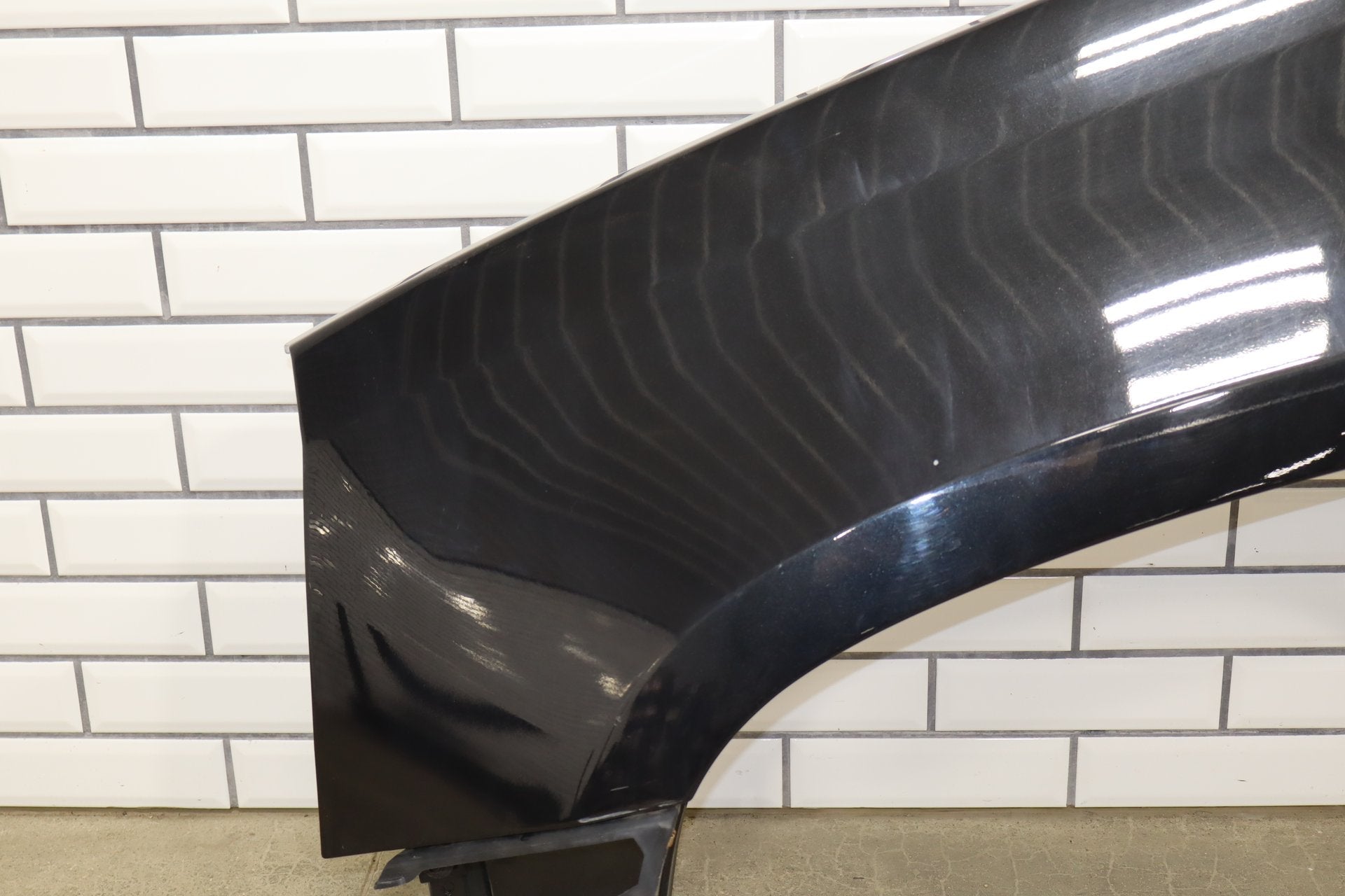 2007-2014 GMC Yukon Left Fender 25819550 Carbon Black 58 25819550