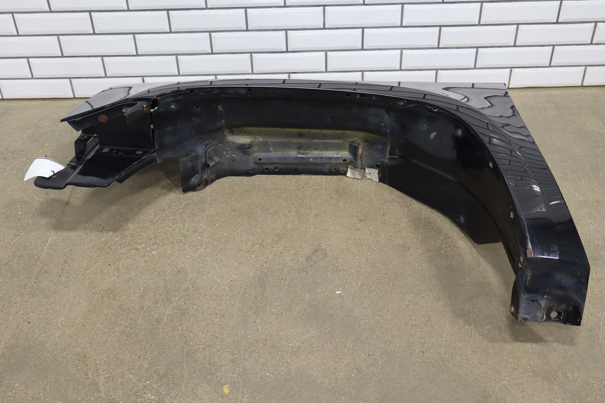 2007-2014 GMC Yukon Left Fender 25819550 Carbon Black 58 25819550