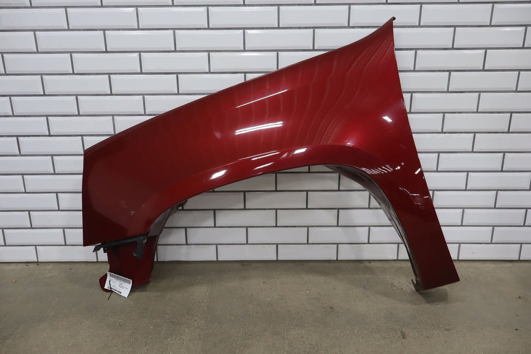 2007 - 2014 GMC Yukon Left Fender 25819550 Red 80U 25819550