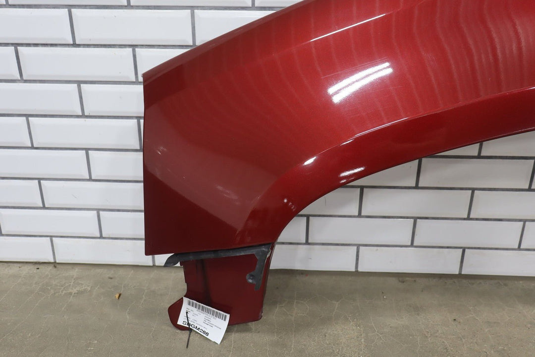 2007 - 2014 GMC Yukon Left Fender 25819550 Red 80U 25819550