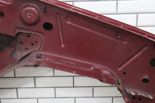 2007 - 2014 GMC Yukon Left Fender 25819550 Red 80U 25819550