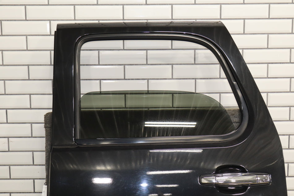 2007-2014 GMC Yukon Left Rear Door Carbon Black 58 22892597