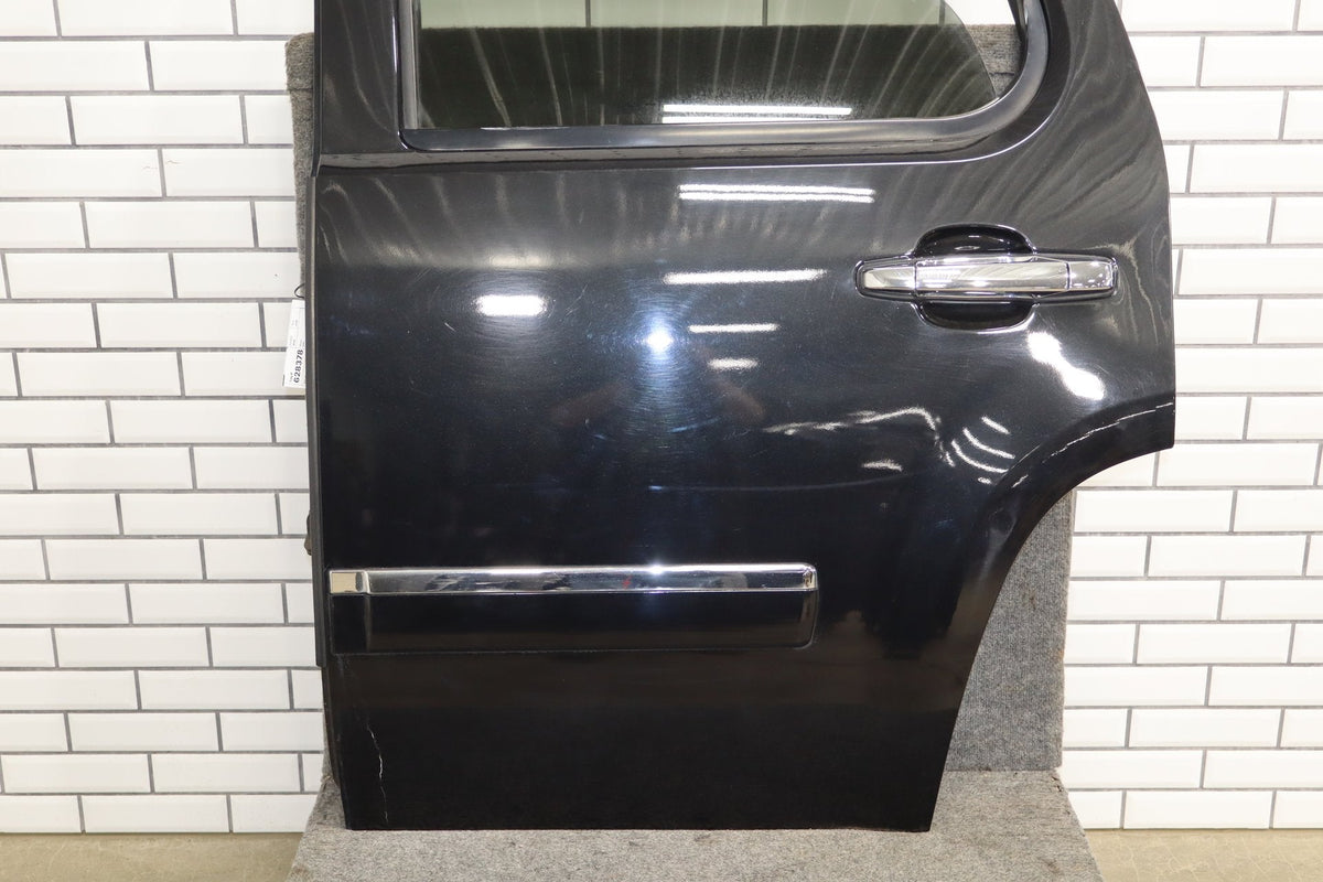 2007-2014 GMC Yukon Left Rear Door Carbon Black 58 22892597