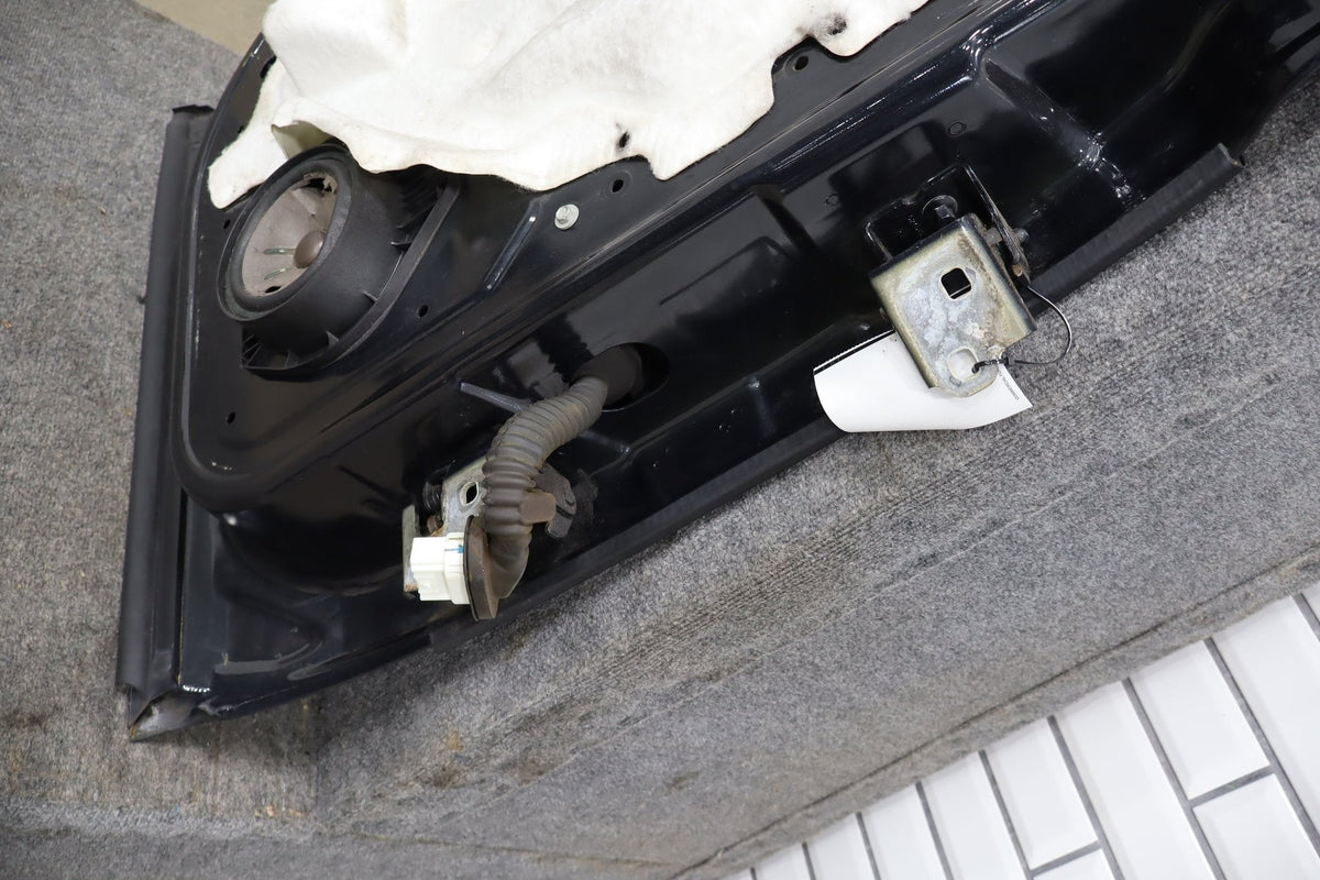 2007-2014 GMC Yukon Left Rear Door Carbon Black 58 22892597