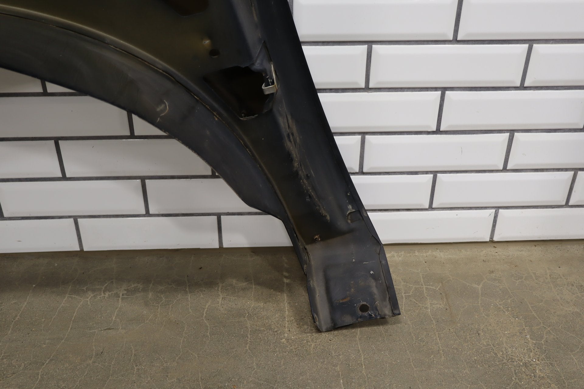 2007-2014 GMC Yukon Right Fender Carbon Black 58 22977478