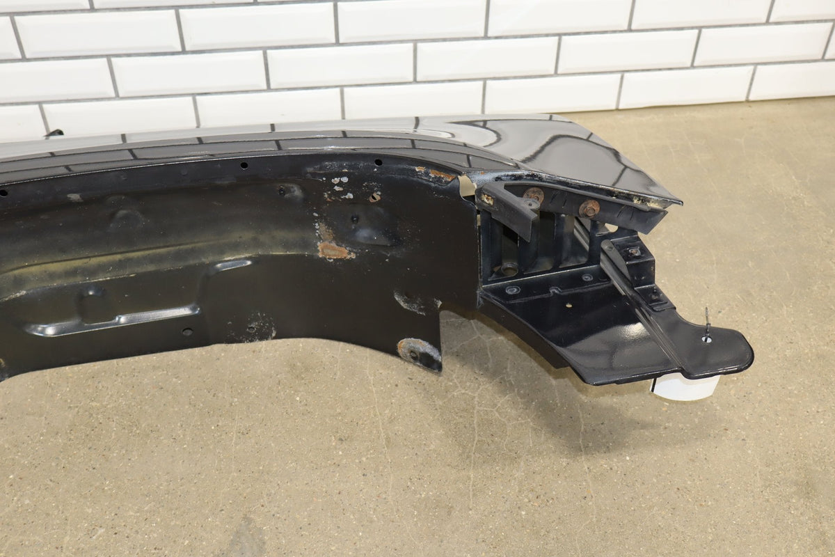 2007-2014 GMC Yukon Right Fender Carbon Black 58 22977478