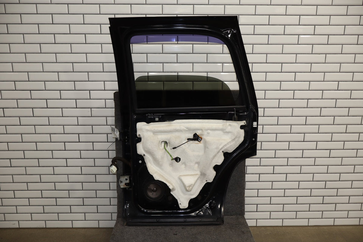 2007-2014 GMC Yukon Right Rear Door Carbon Black 58 22892598