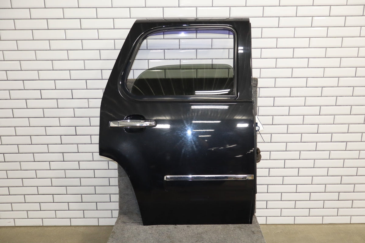 2007-2014 GMC Yukon Right Rear Door Carbon Black 58 22892598