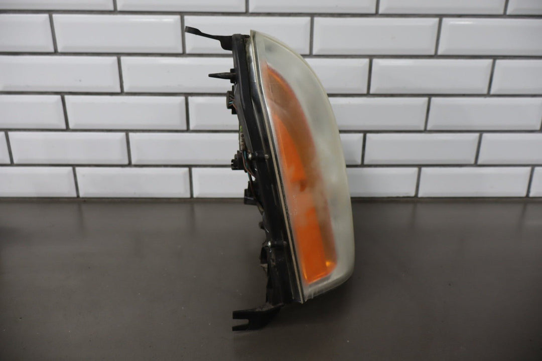 2007 - 2014 GMC Yukon Right RH Headlamp 15861026 OEM