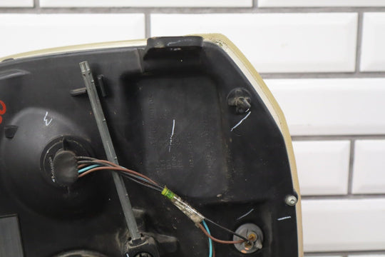 2007 - 2014 GMC Yukon Right RH Headlamp 15861026 OEM